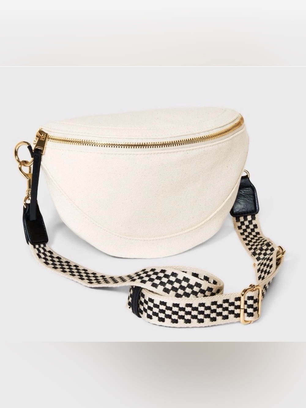 Universal Thread crescent-shaped belt bag in cream canvas
New with tags
